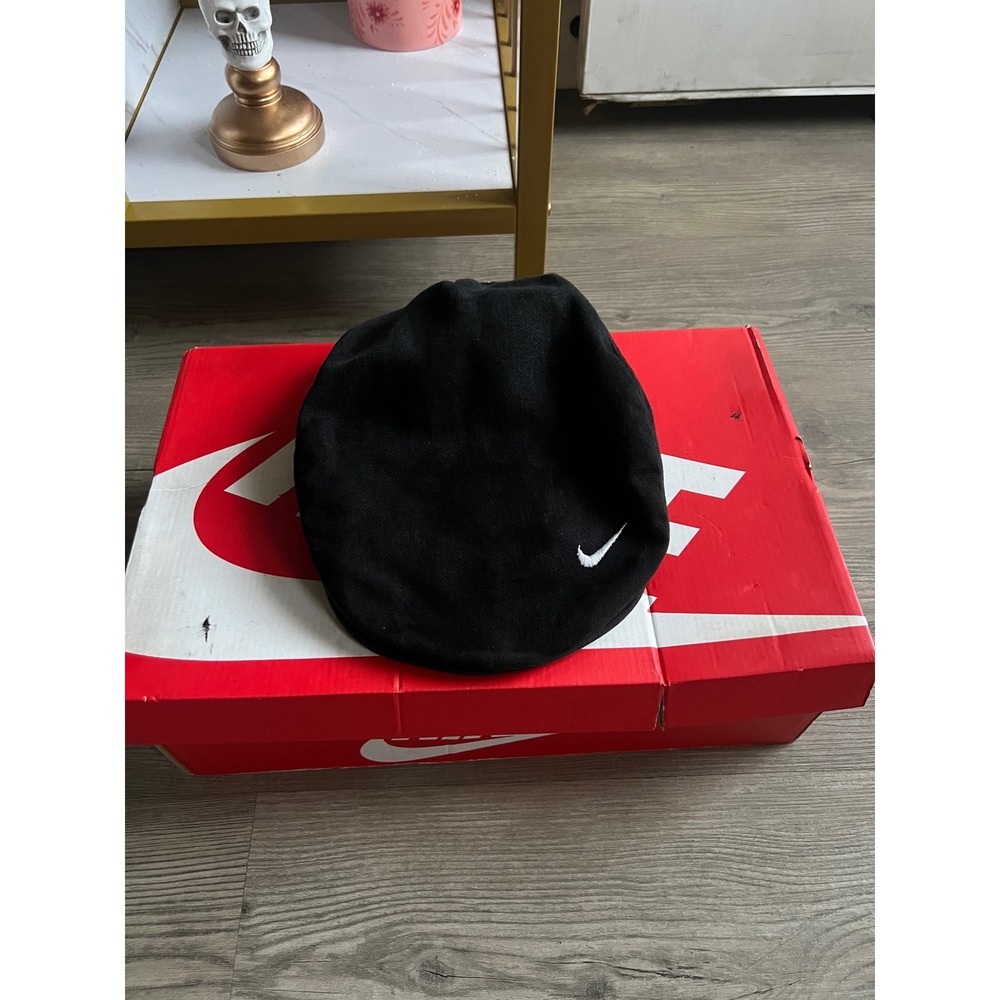 Vintage Nike Men's Embroidered Flat Cap Hat Black White Swoosh